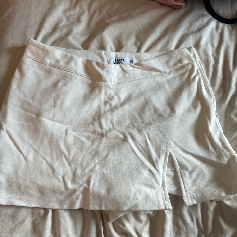 White tigermist skort size medium worn once